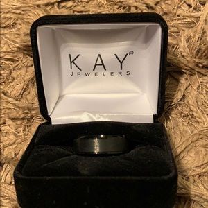 Men’s wedding ring